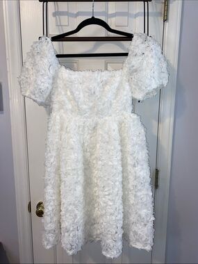 NWT Lulus Precious Passion White Floral Puff Sleeve Babydoll Dress, small